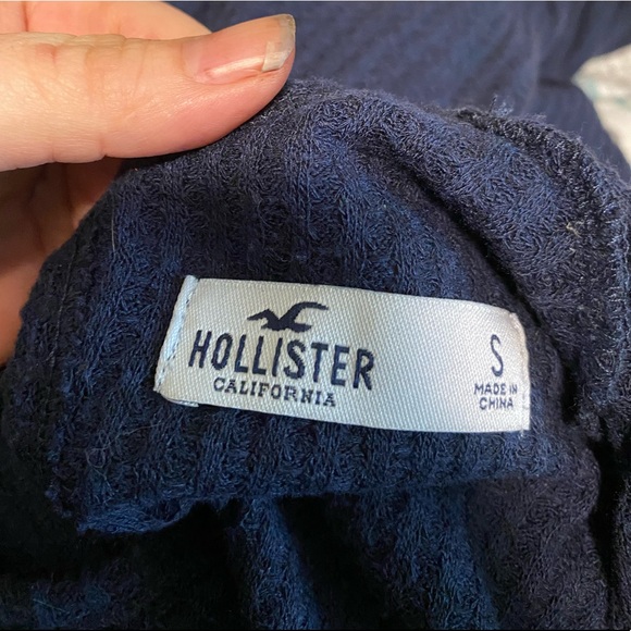 Hollister tie front crop sweater - Picture 6 of 6